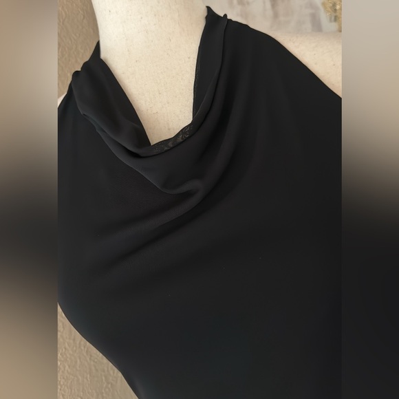 🆕Halter draped maxi dress in black - Picture 7 of 11